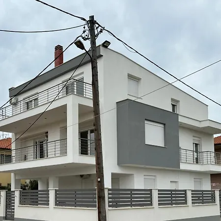 Adoniss Apartmentss 1 Casa de Férias *