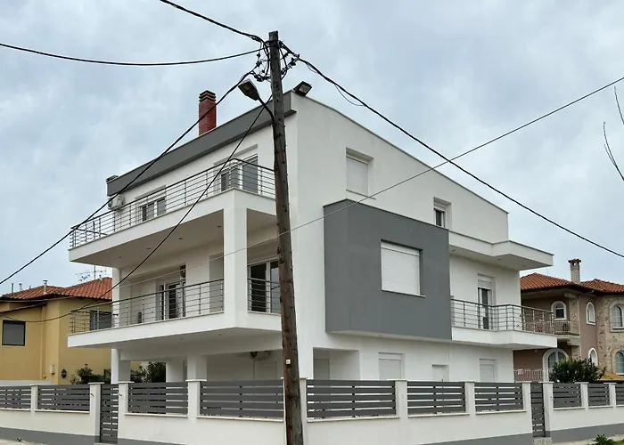Adoniss Apartmentss 1 بيت للعطل *